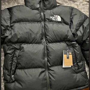 North face puffer jacket new 240-220